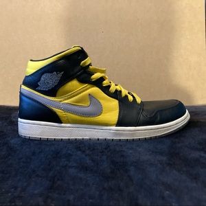 Air Jordans 1 Mid